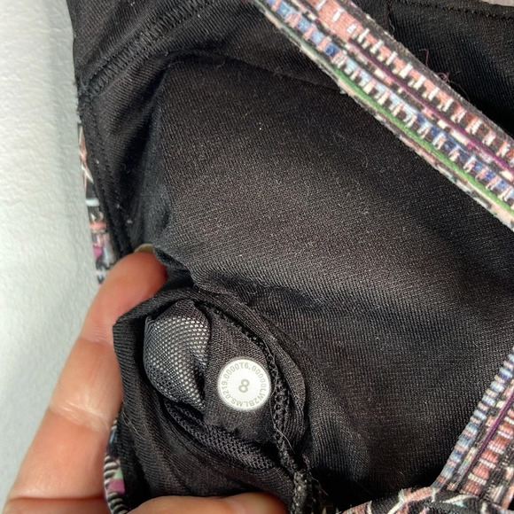 LULULEMON Energy Bra Tribal Pace Pink Blue Black Luxtreme Training Sport Size 8 - Picture 7 of 9